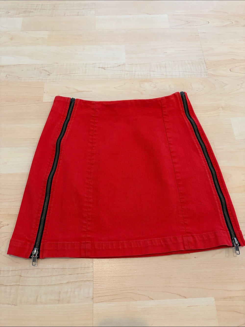 Carmar Red Mini Skirt Size 27 Double Side Zip Y2K Denim